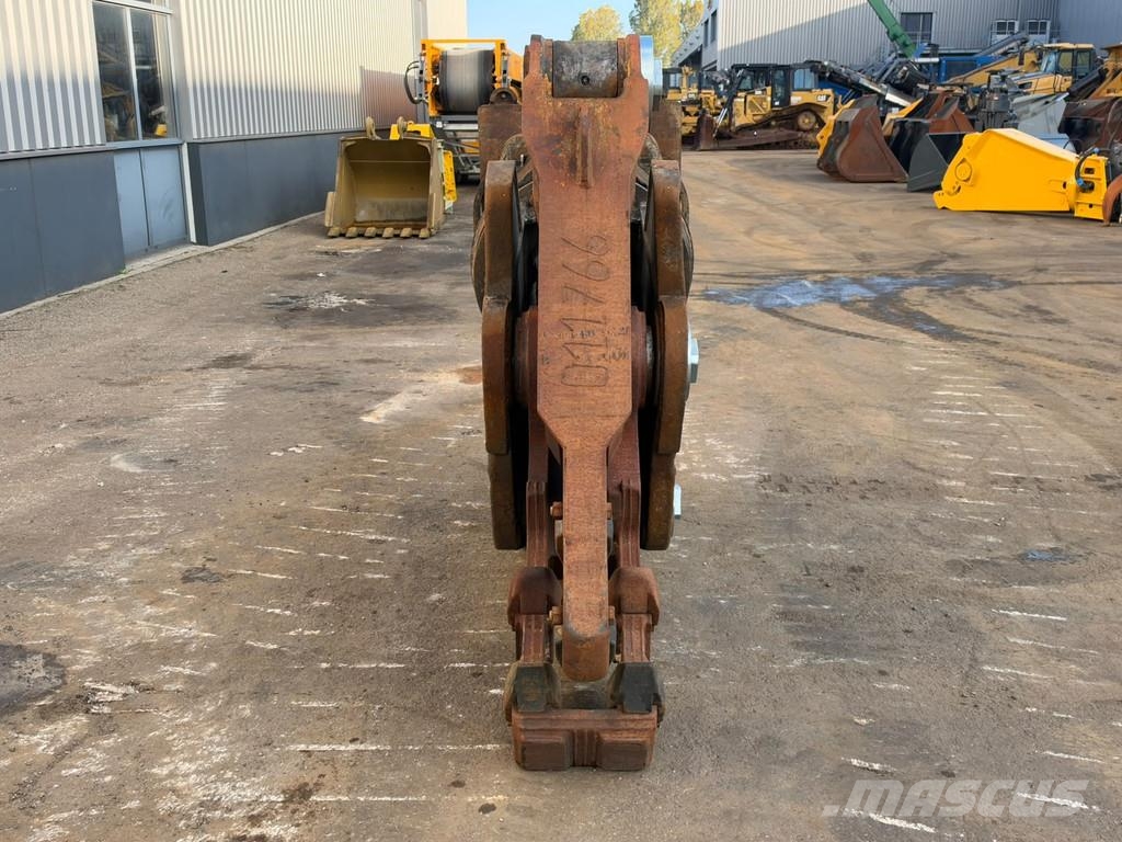 CAT Demolition shear MP20 / VT40 Shears