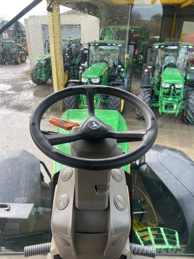 John Deere 7R 250 الجرارات