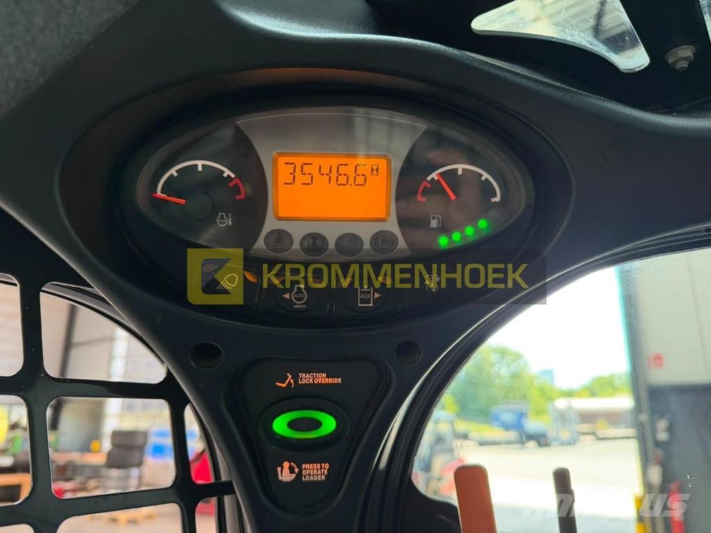Bobcat S 850 High Flow لوادر انزلاقية التوجيه