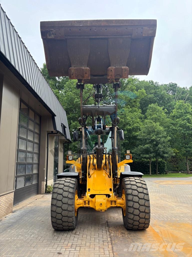 Volvo L 90 F Tekerlekli yükleyiciler