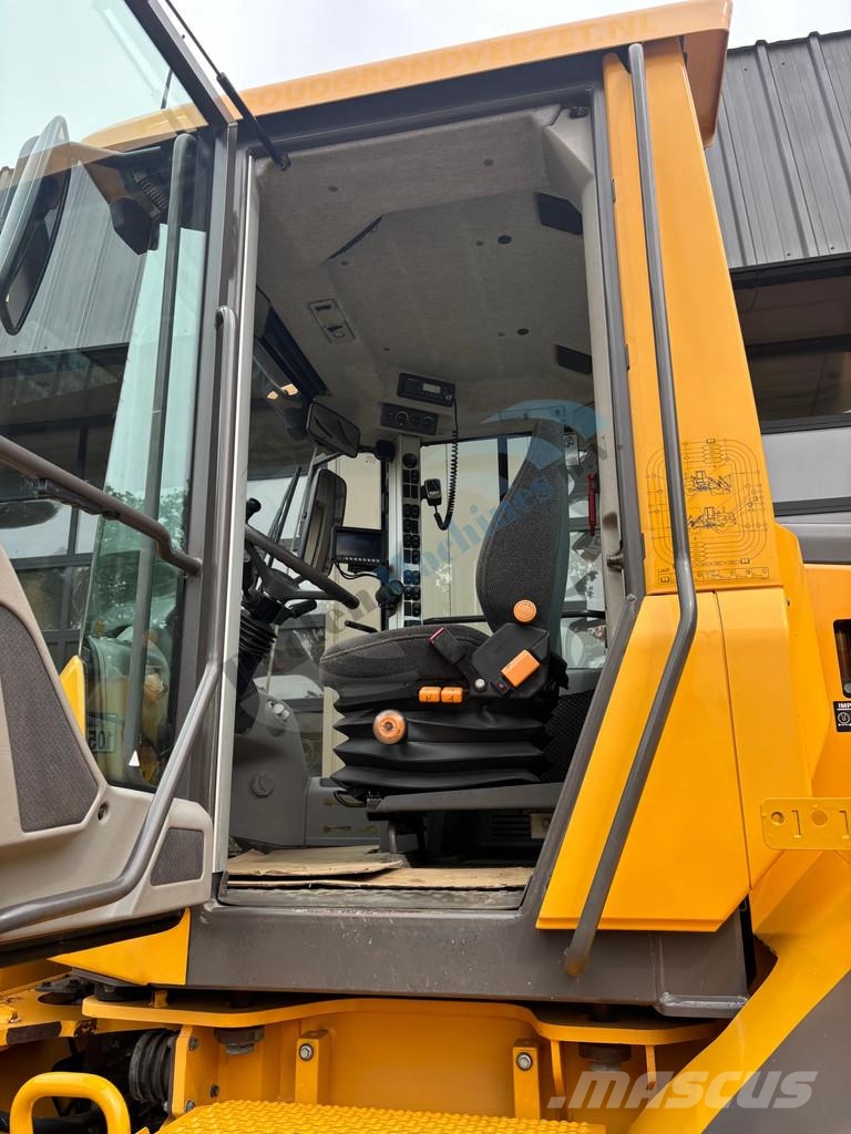 Volvo L 90 F Tekerlekli yükleyiciler