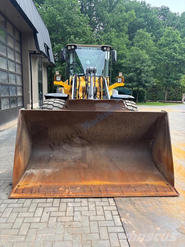 Volvo L 90 F Tekerlekli yükleyiciler
