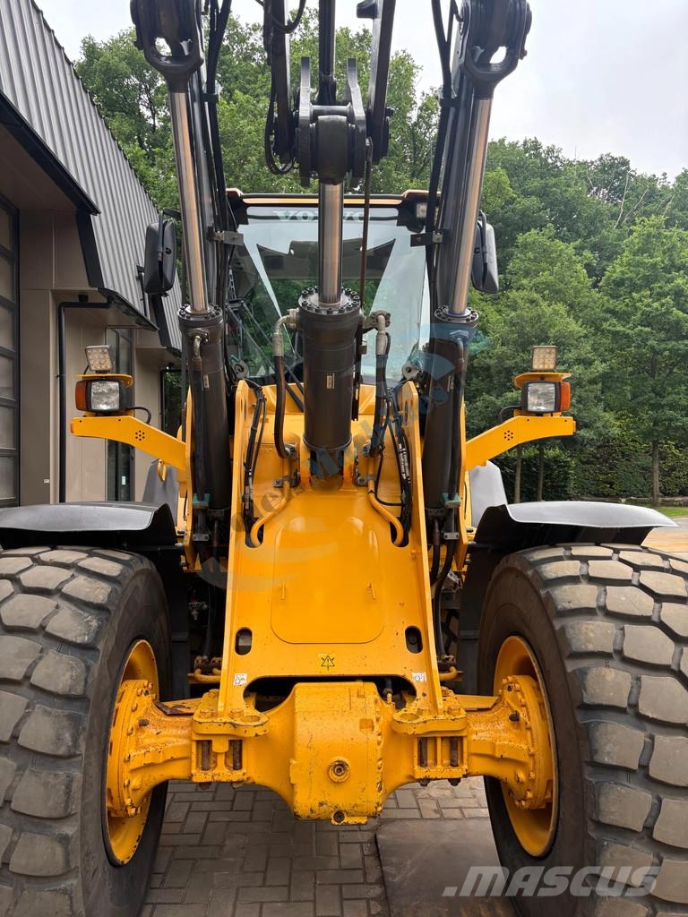 Volvo L 90 F Tekerlekli yükleyiciler