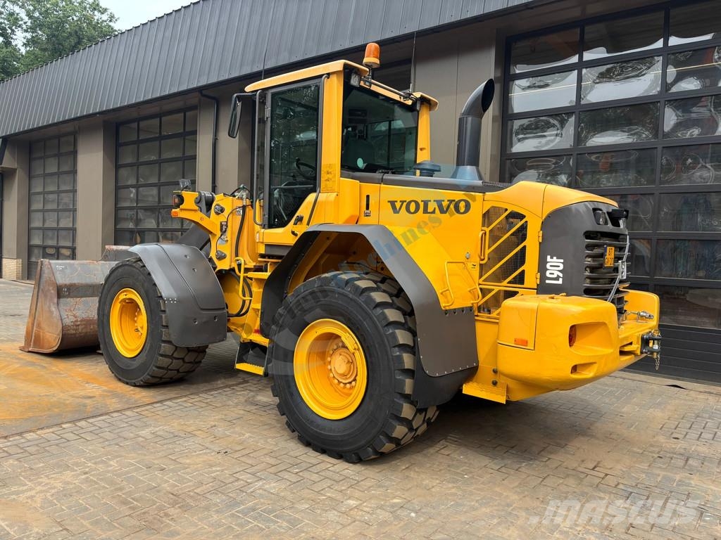 Volvo L 90 F Tekerlekli yükleyiciler