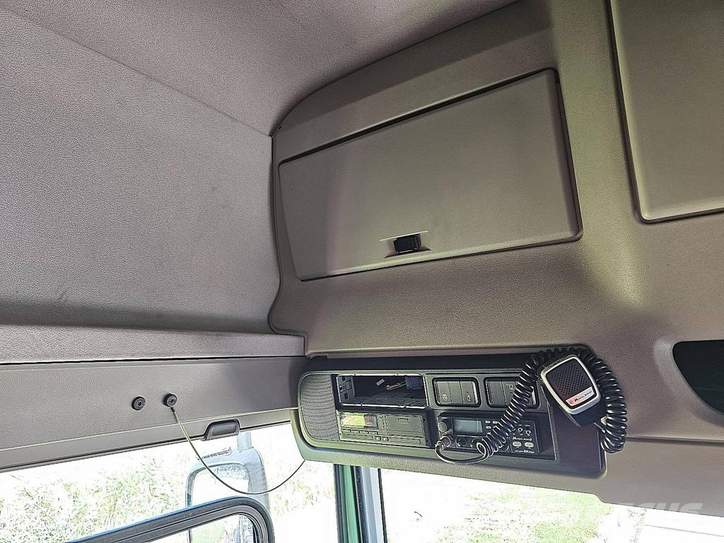DAF CF 450 FAS Hákový nosič kontejnerů