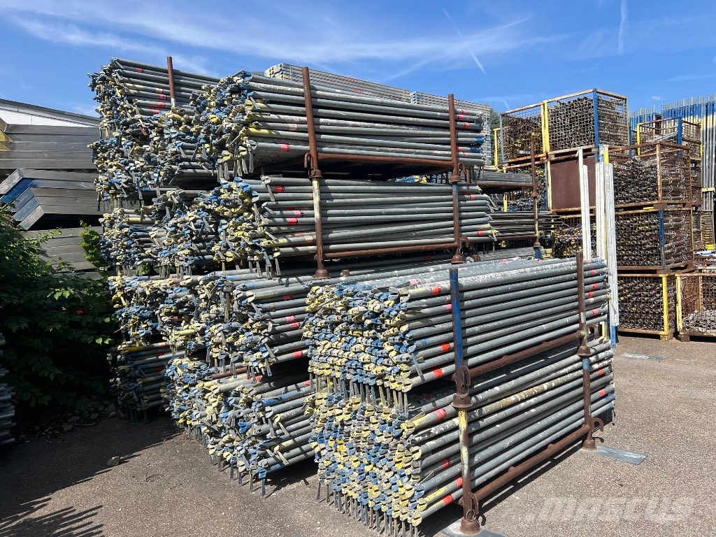 Layher Gerüst Gebraucht Blitz / Allround / AGS معدات سقالات