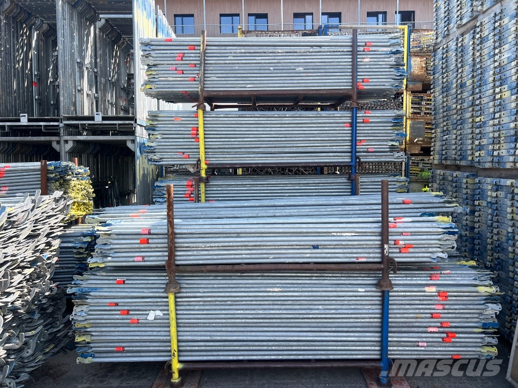 Layher Gerüst Gebraucht Blitz / Allround / AGS معدات سقالات