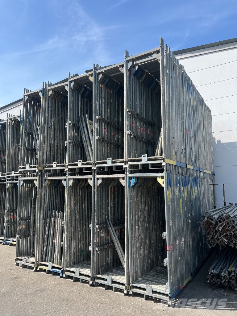 Layher Gerüst Gebraucht Blitz / Allround / AGS معدات سقالات