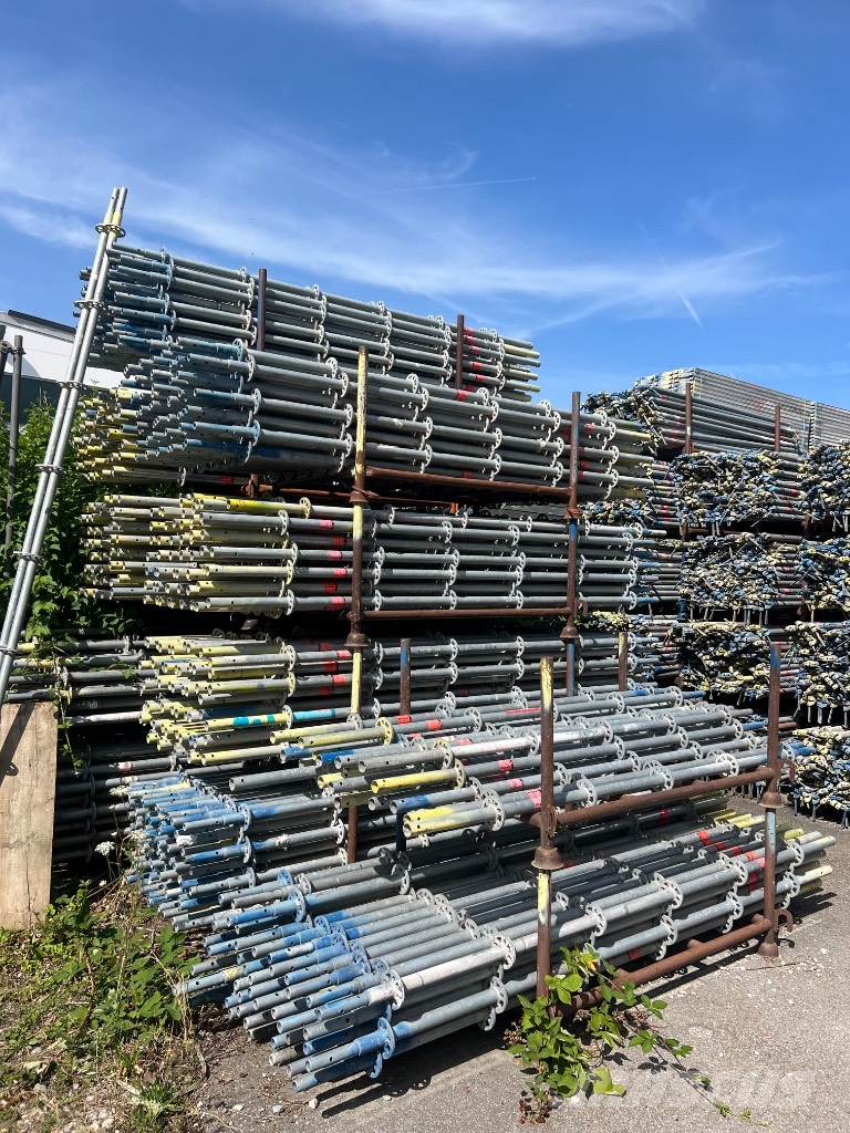 Layher Gerüst Gebraucht Blitz / Allround / AGS معدات سقالات