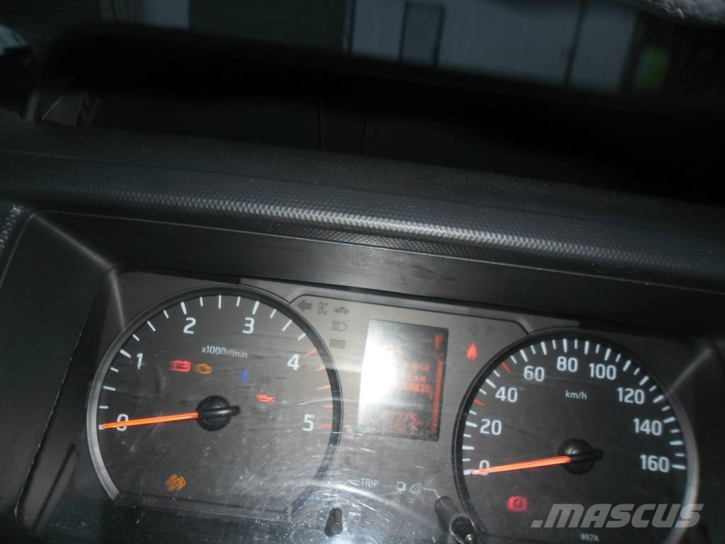 Nissan 35.15 Camiones portavehículos