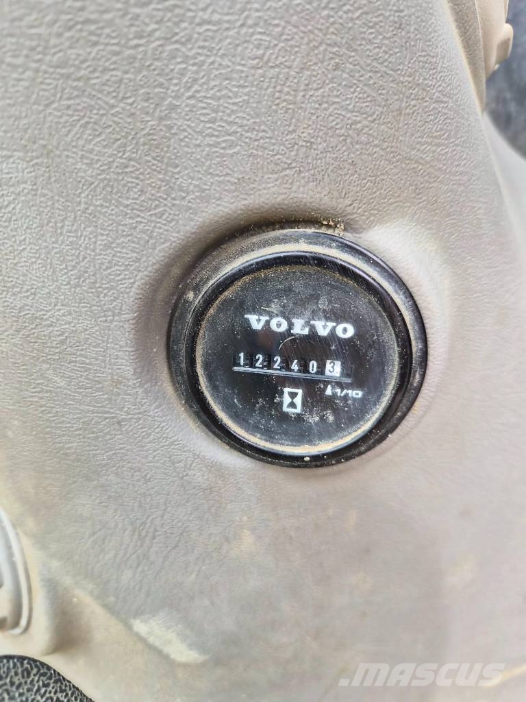 Volvo EW 205 D ホイール式油圧ショベル（パワーショベル・ユンボ・バックホー）