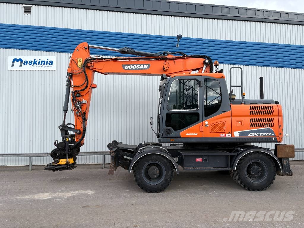 Doosan DX170W-5 Ratasekskavaatorid