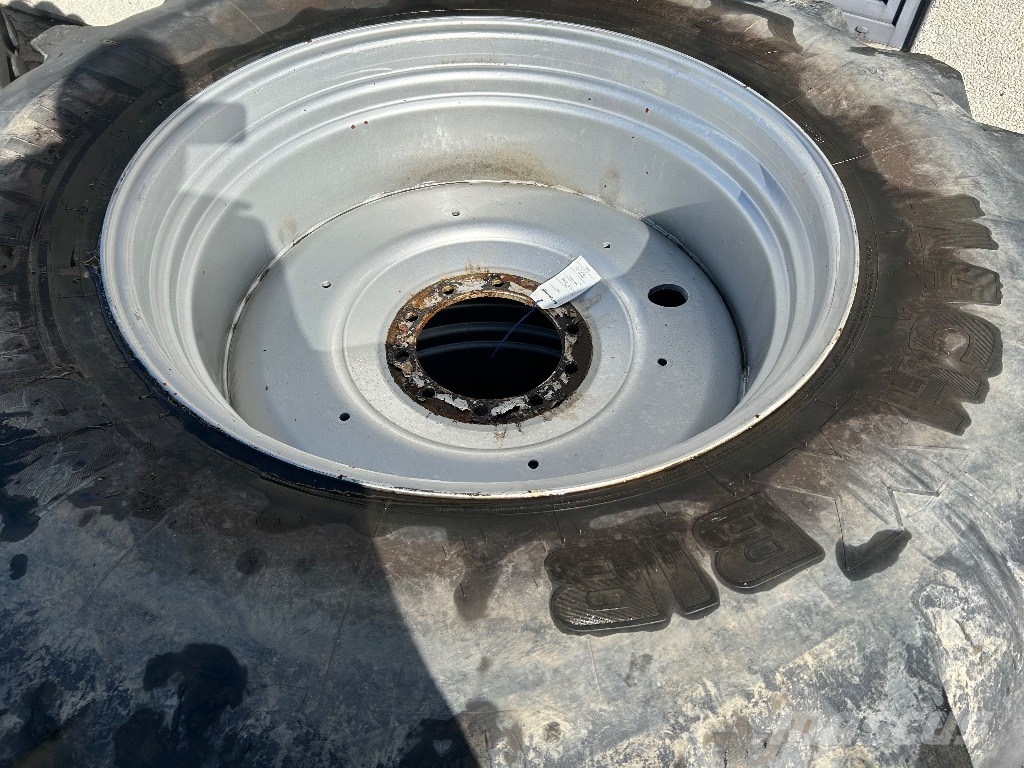 Michelin 710/70-R42 + 600/70-R30 Traktorhjul Reifen
