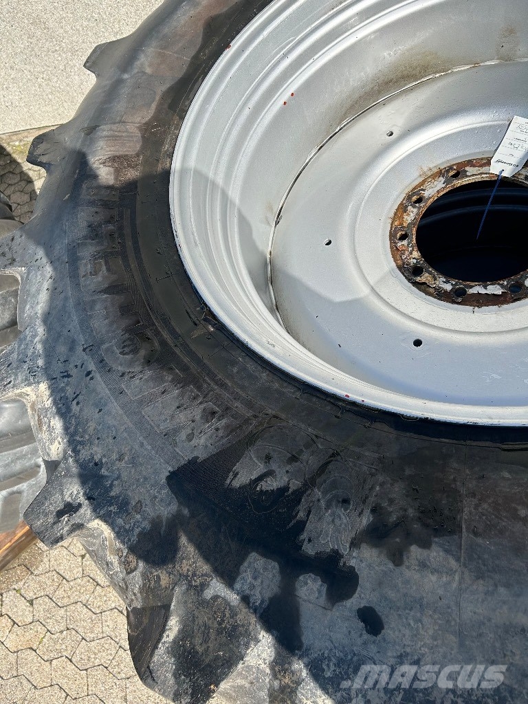 Michelin 710/70-R42 + 600/70-R30 Traktorhjul Reifen