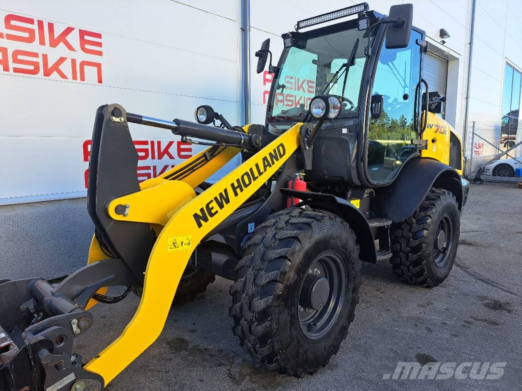 New Holland W 70C Pyöräkuormaajat