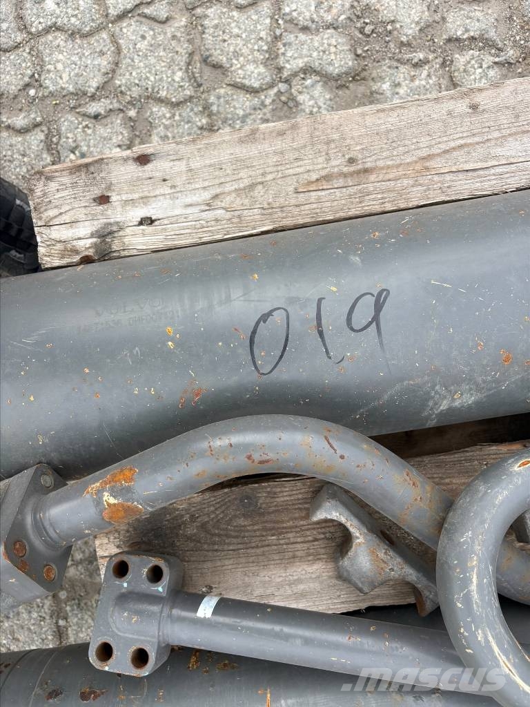 Volvo EC480 – Lift Cylinders / Boom Cylinders – 14671536 Hydraulik