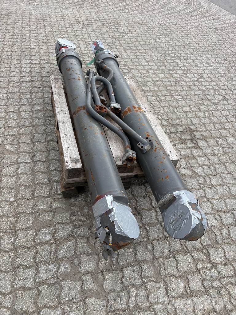 Volvo EC480 – Lift Cylinders / Boom Cylinders – 14671536 Hydraulik