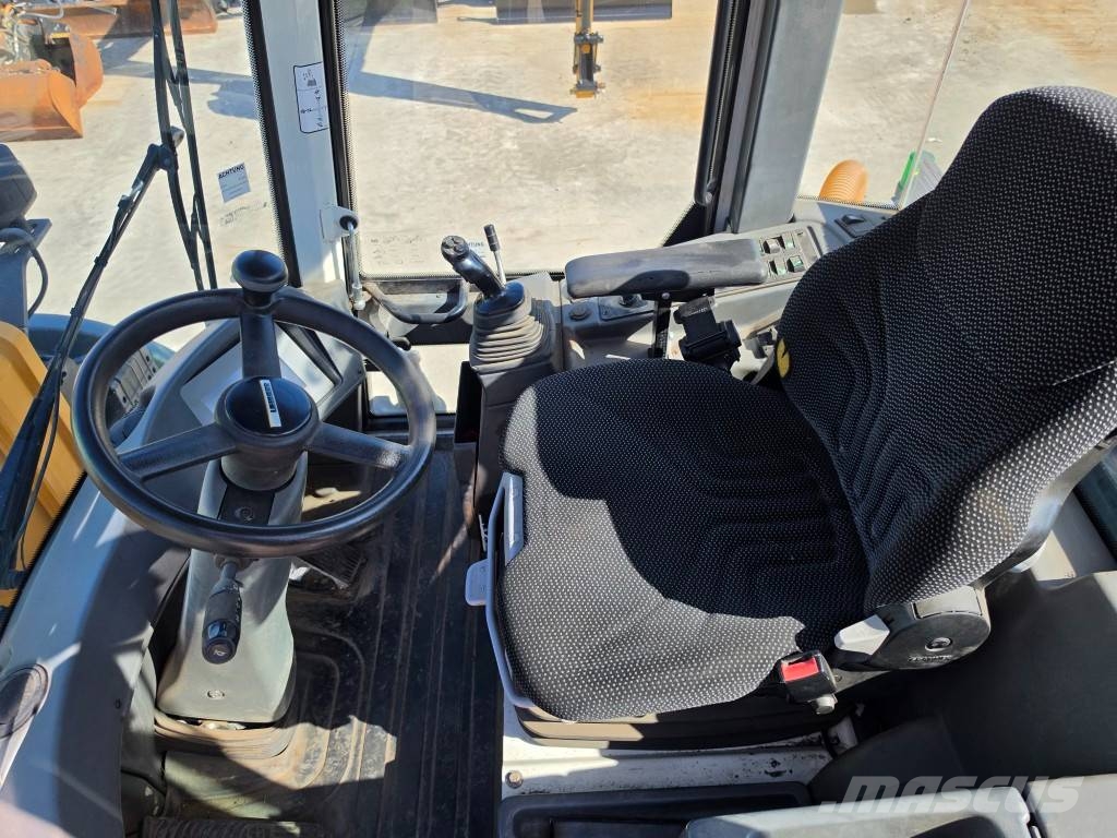 Liebherr L514 Stereo Kolesni nakladalci