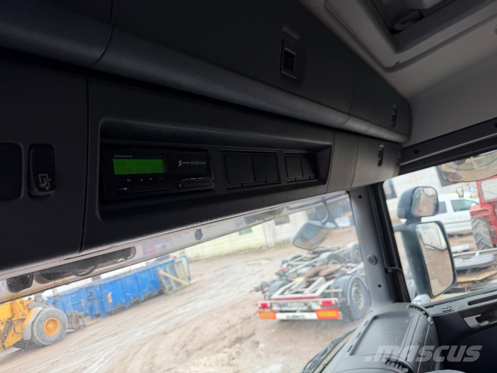 Scania G420LB6X2*4HNB Djurbil Caminhões de transporte de animais
