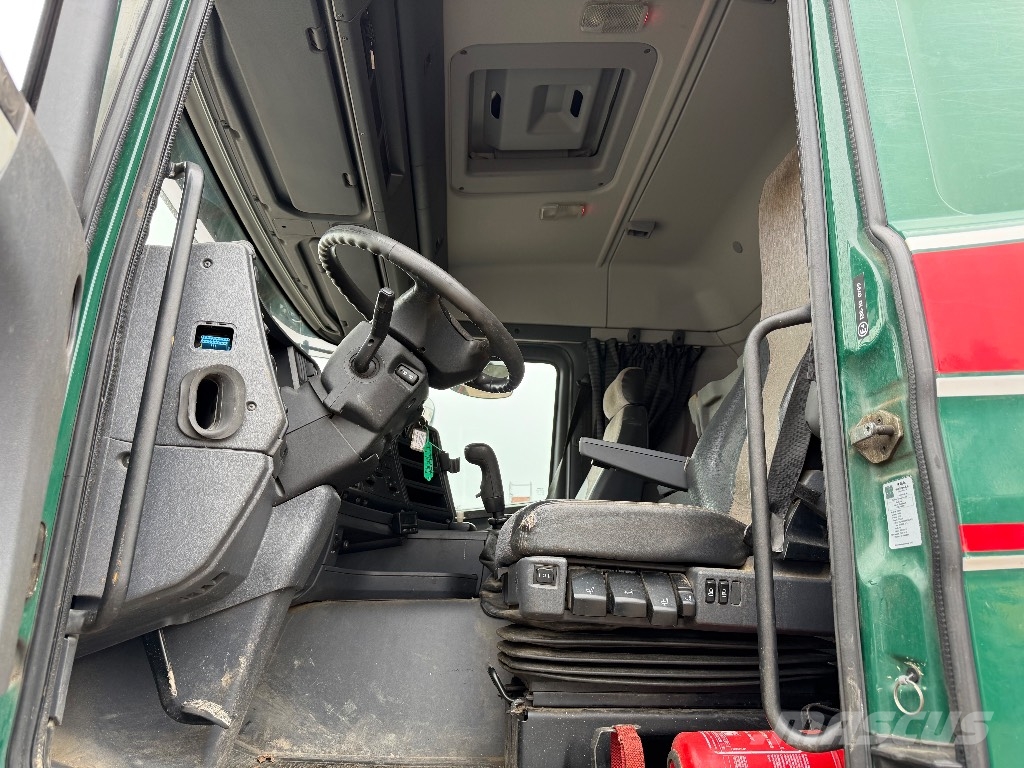 Scania G420LB6X2*4HNB Djurbil Caminhões de transporte de animais