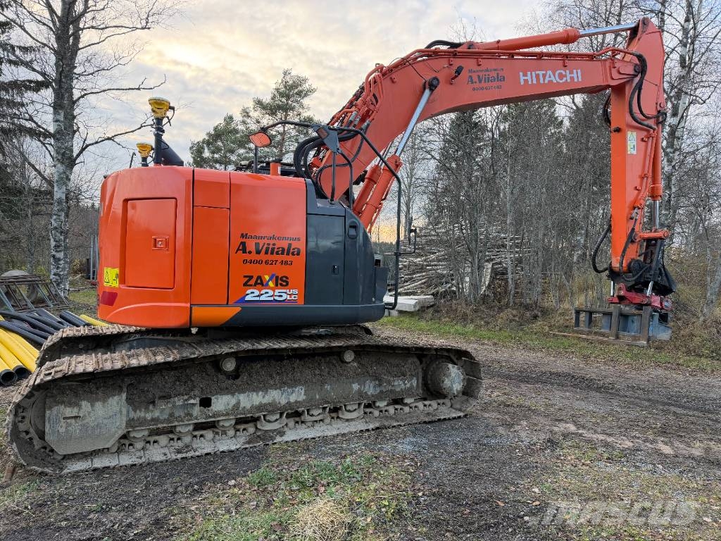 Hitachi ZX 225 US LC-5 B Kāpurķēžu ekskavatori