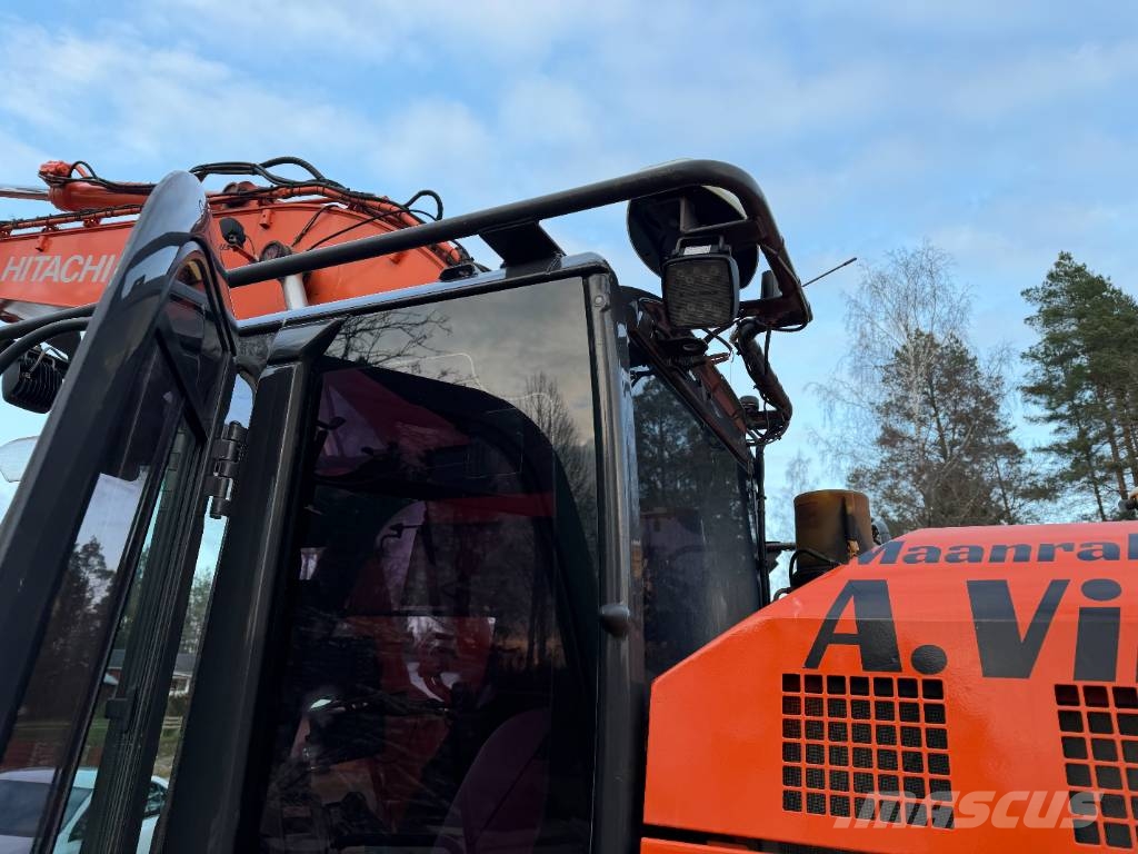 Hitachi ZX 225 US LC-5 B Kāpurķēžu ekskavatori