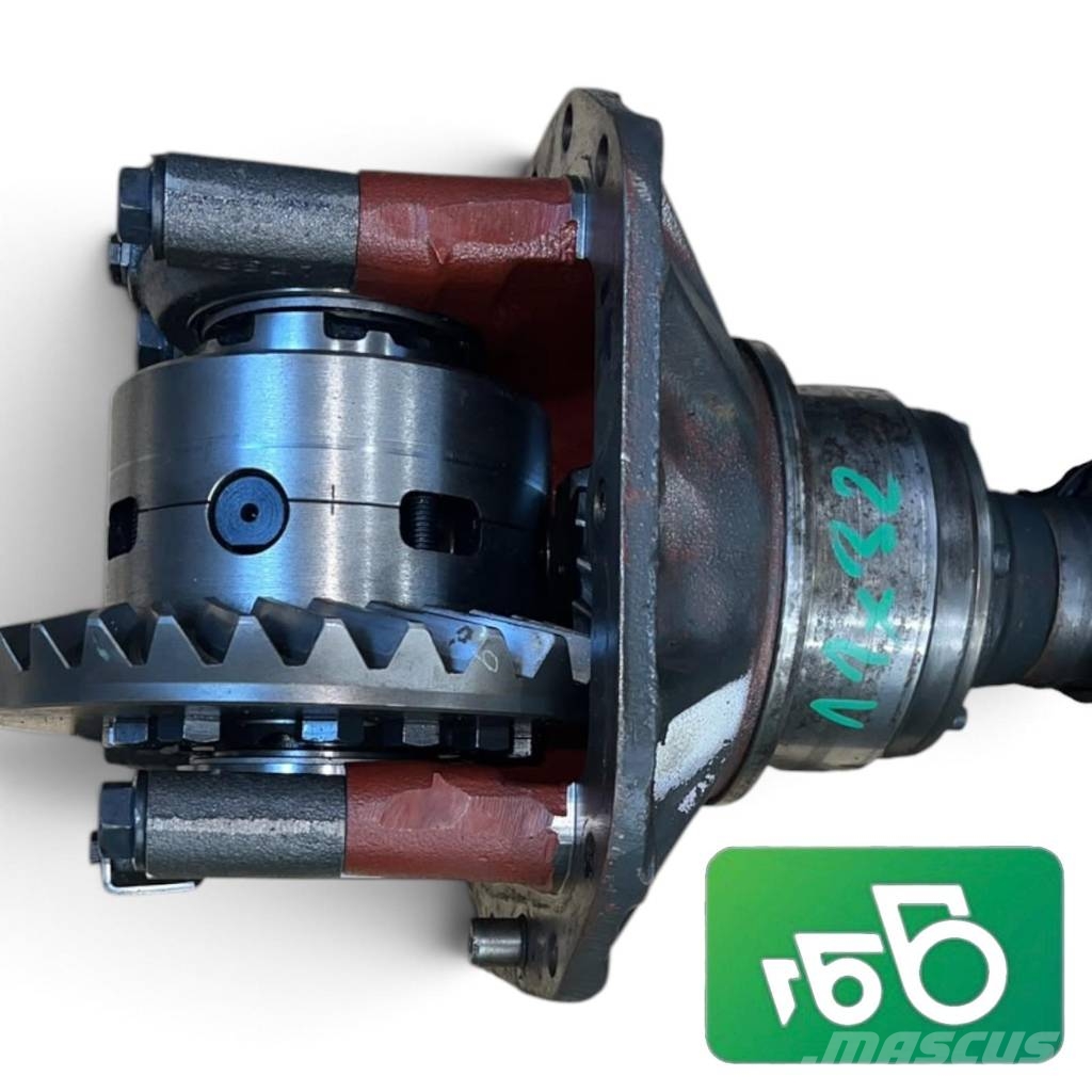 Komatsu WA100 11x32 Drive / 12x32 Gear Ratio Chassis