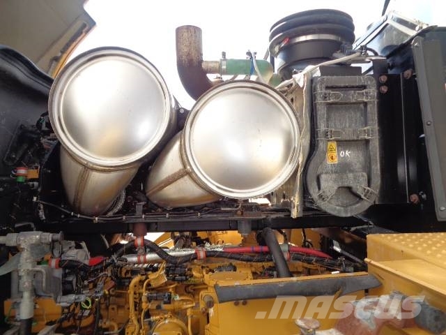 CAT 972MXE Gumikerekes homlokrakodók