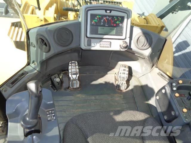 CAT 972MXE Gumikerekes homlokrakodók