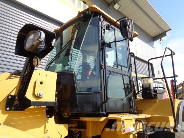 CAT 972MXE Gumikerekes homlokrakodók