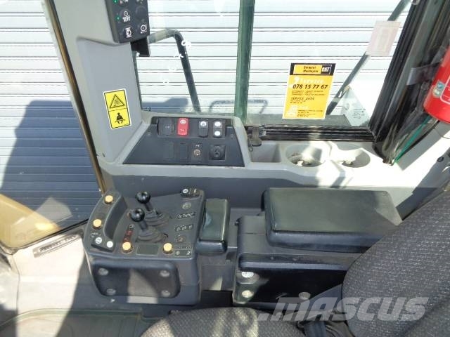 CAT 972MXE Gumikerekes homlokrakodók