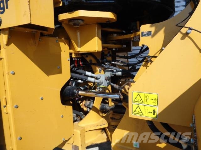 CAT 972MXE Gumikerekes homlokrakodók