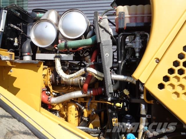 CAT 972MXE Gumikerekes homlokrakodók