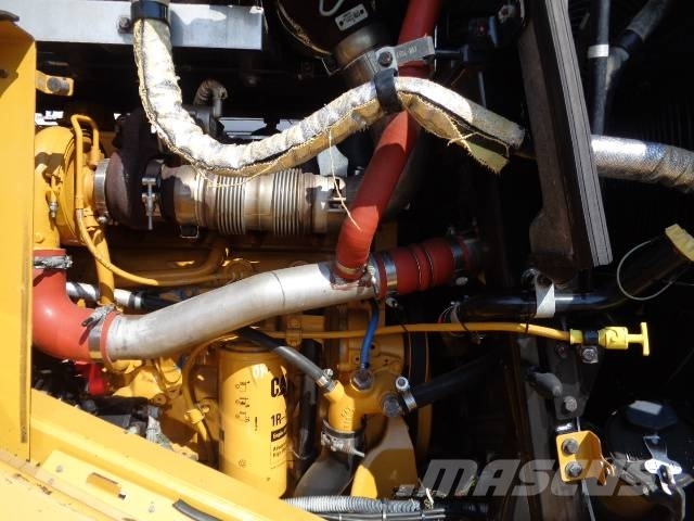 CAT 972MXE Gumikerekes homlokrakodók
