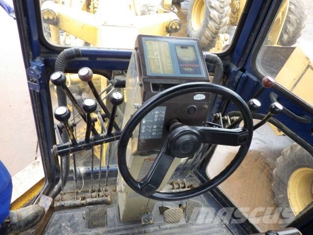 Komatsu GD405A-2 Greyderler