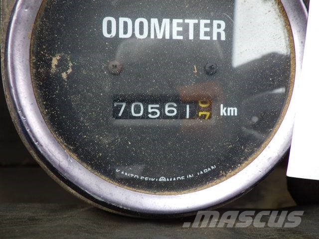 Komatsu GD405A-2 Greyderler