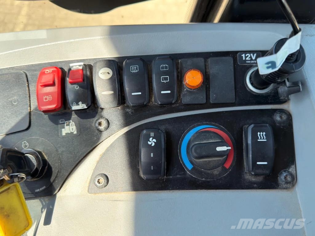 CAT 908M - Quick Coupler / Automatic Greasing / Forks 轮式装载机