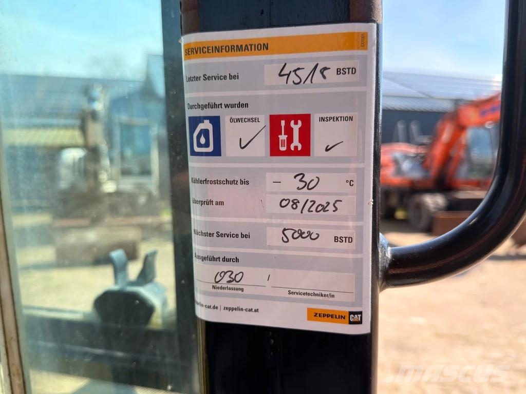 CAT 908M - Quick Coupler / Automatic Greasing / Forks 轮式装载机