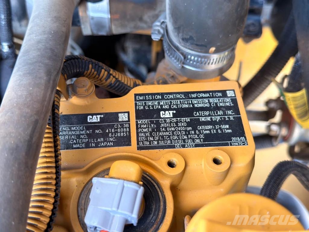 CAT 908M - Quick Coupler / Automatic Greasing / Forks 轮式装载机