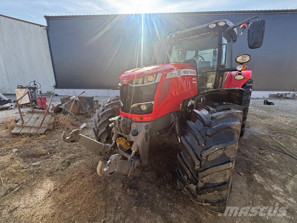Massey Ferguson 7718S DYNA-6 EXCLUSIVE Tractors