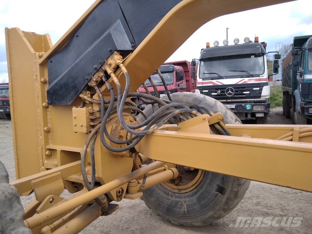 CAT 16 G Niveleuse
