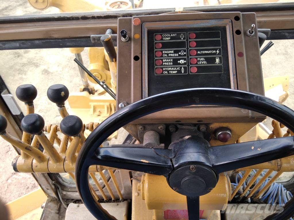 CAT 16 G Niveleuse