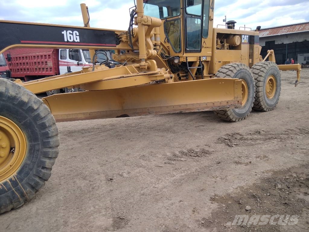 CAT 16 G Niveleuse