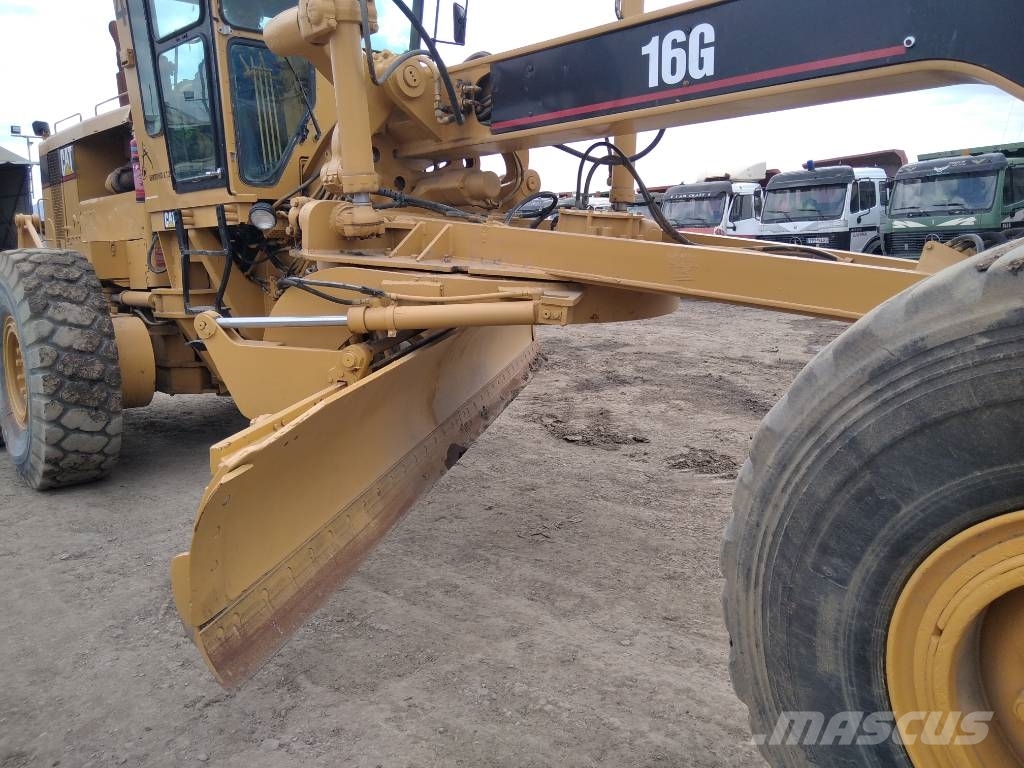 CAT 16 G Niveleuse