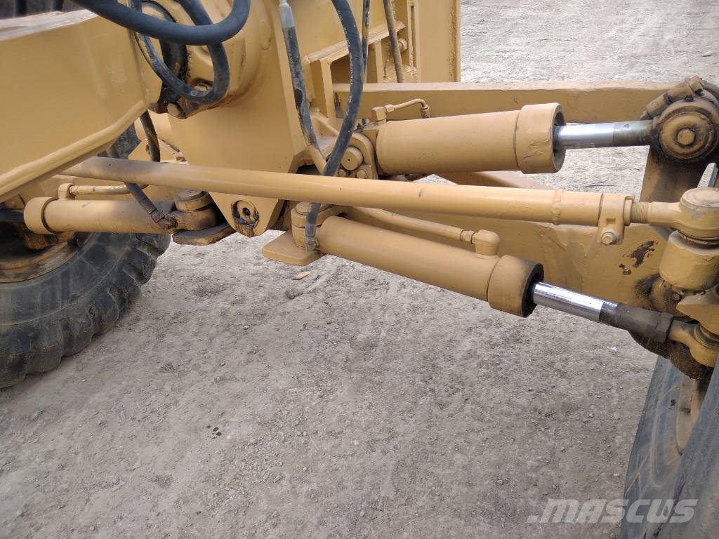 CAT 16 G Niveleuse