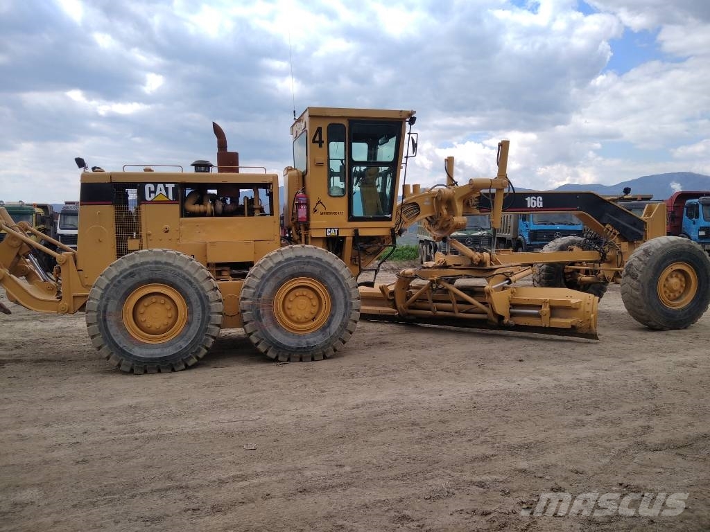 CAT 16 G Niveleuse