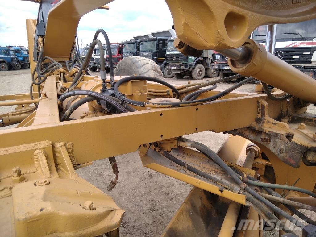 CAT 16 G Niveleuse