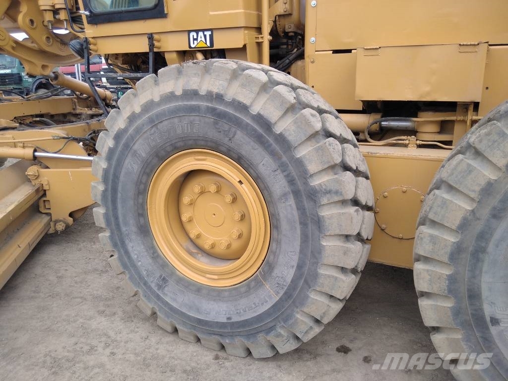 CAT 16 G Niveleuse