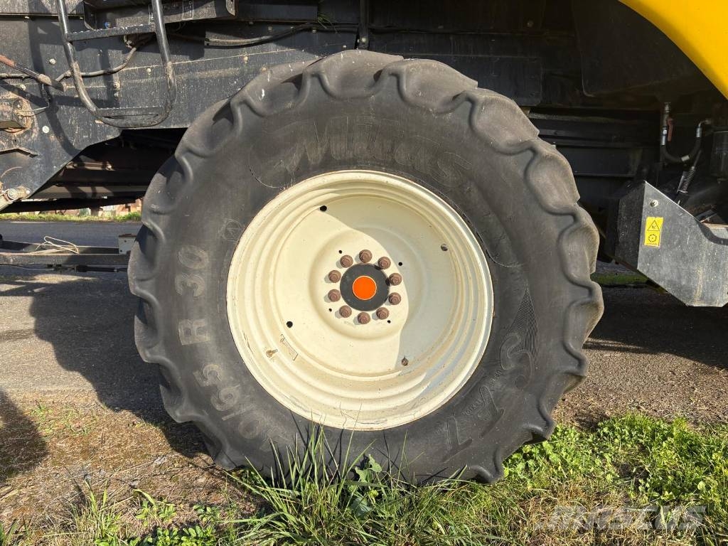 New Holland CX 8080 Skördetröskor