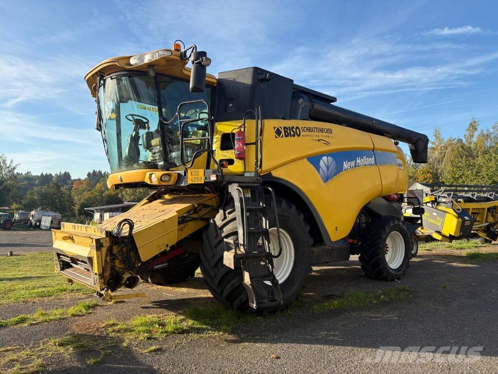 New Holland CX 8080 Skördetröskor